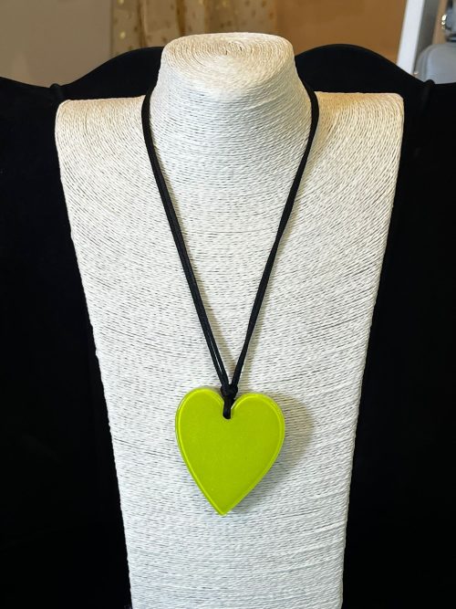 Zsiska heart necklace in lime