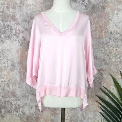 Sateen feel top in pink