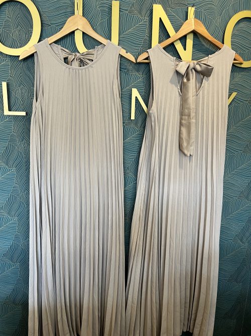 Stunning pleated dress in stone